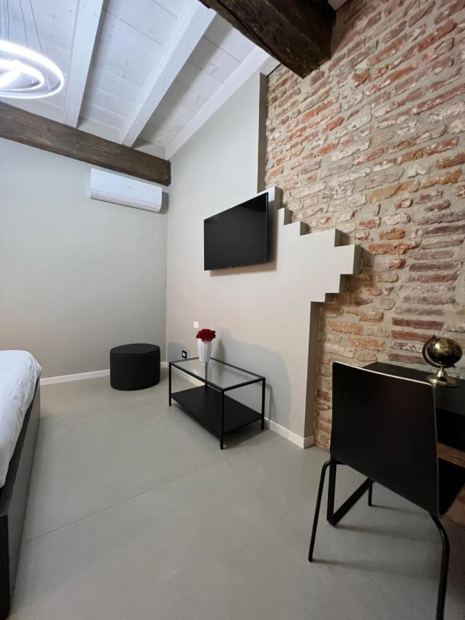 V&B Suites And Apartments Pavia Exteriér fotografie